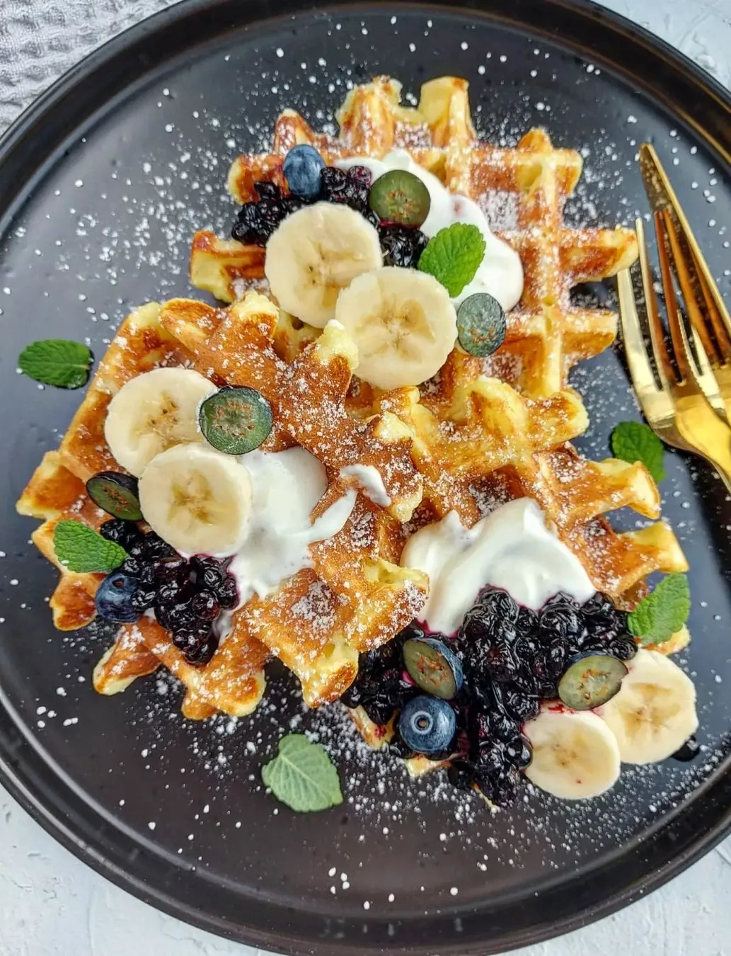 Gofry twarogowe – przepis na pyszne i szybkie śniadanie