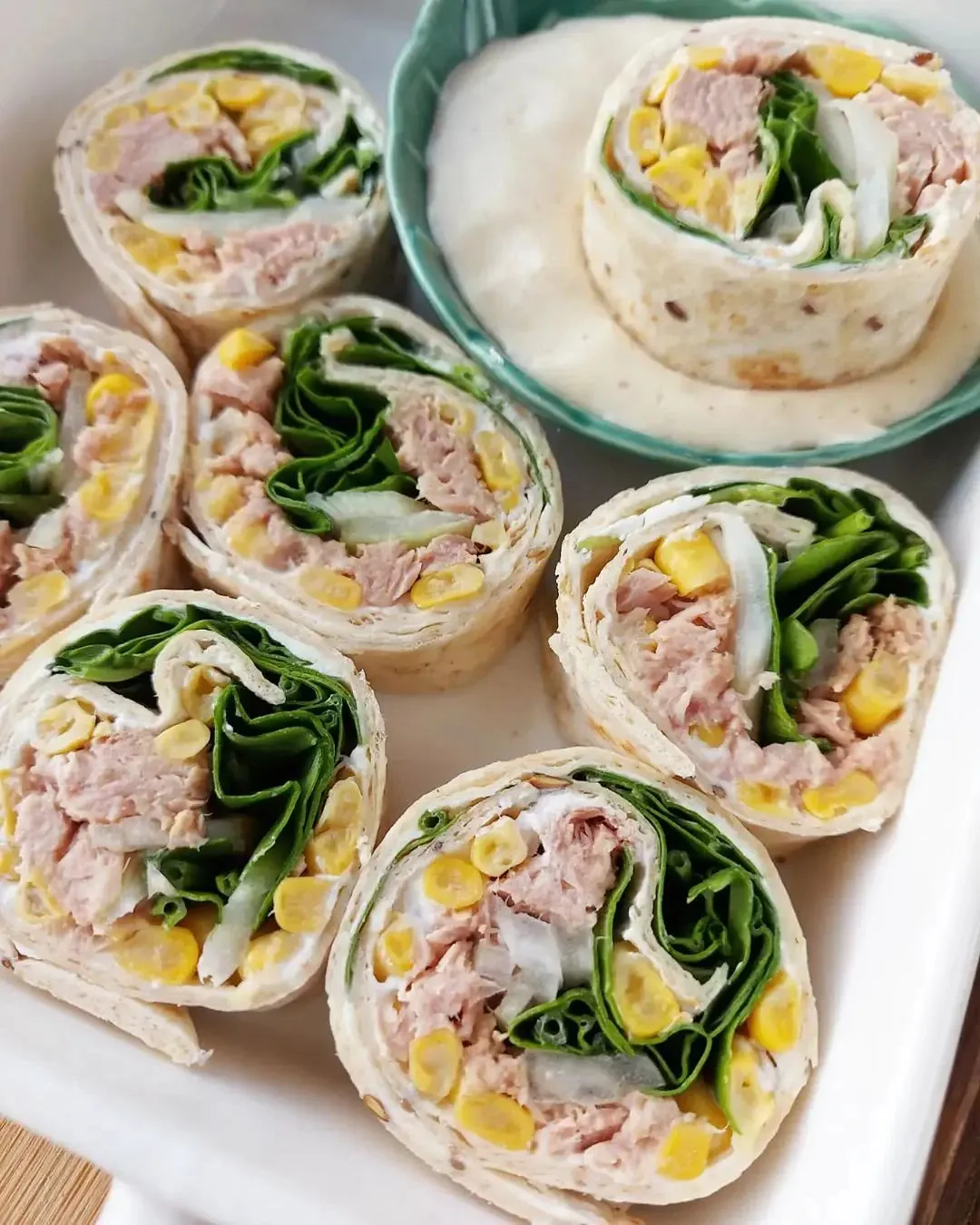 Tortilla z tuńczykiem i warzywami - szybka i zdrowa przekąska