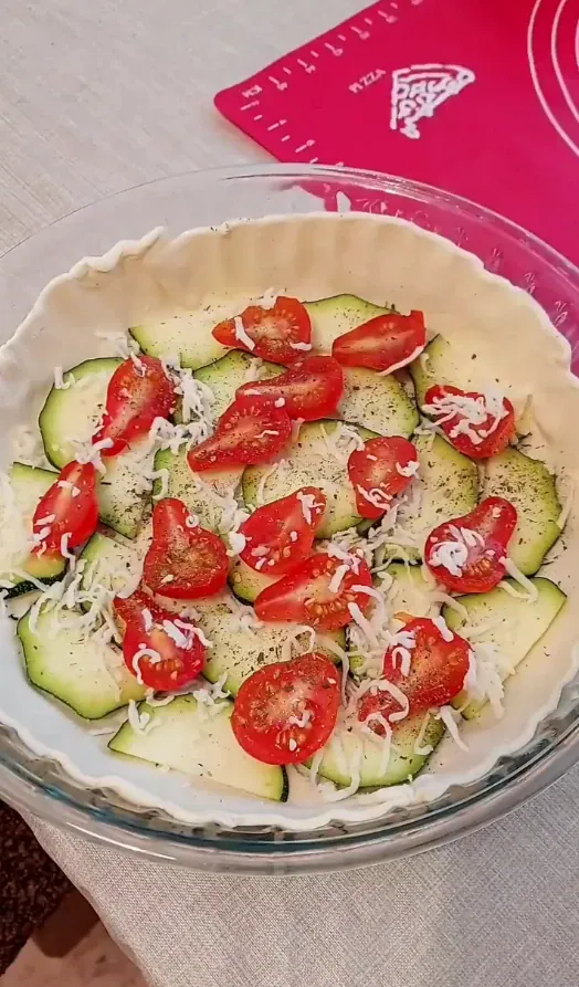 Ekspresowa tarta z cukinią na cieście francuskim