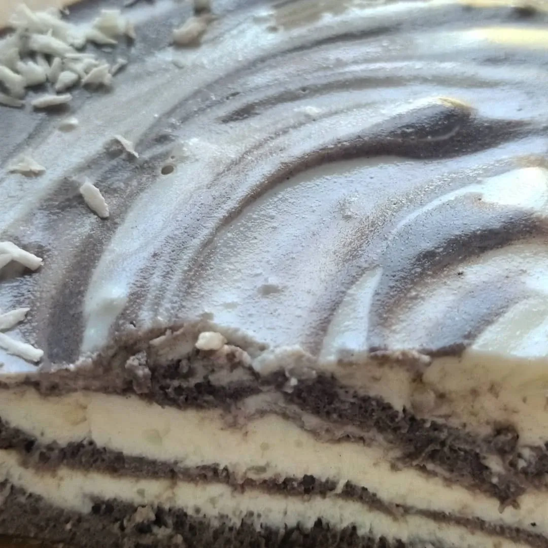 Jednoporcjowy serniczek princessa zebra – proteinowy deser o smaku batona