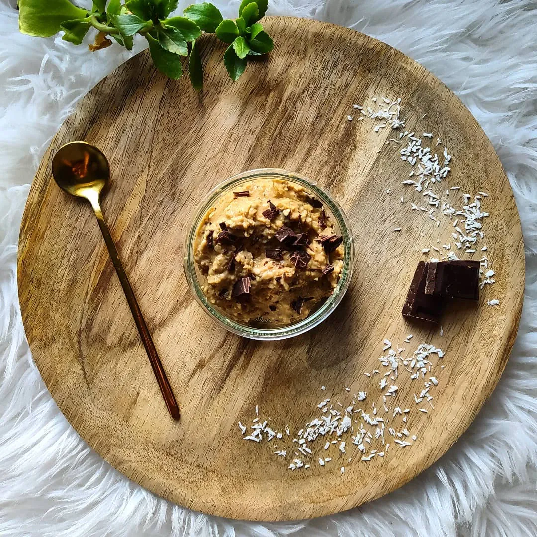 Proteinowe ciasto ciasteczkowe bez pieczenia