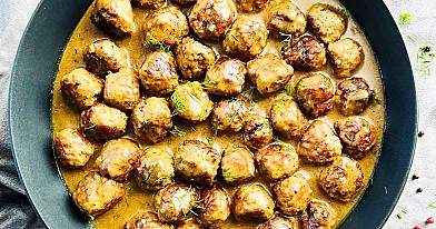 Kiaulienos ir kopūstų kukuliai švediškame padaže