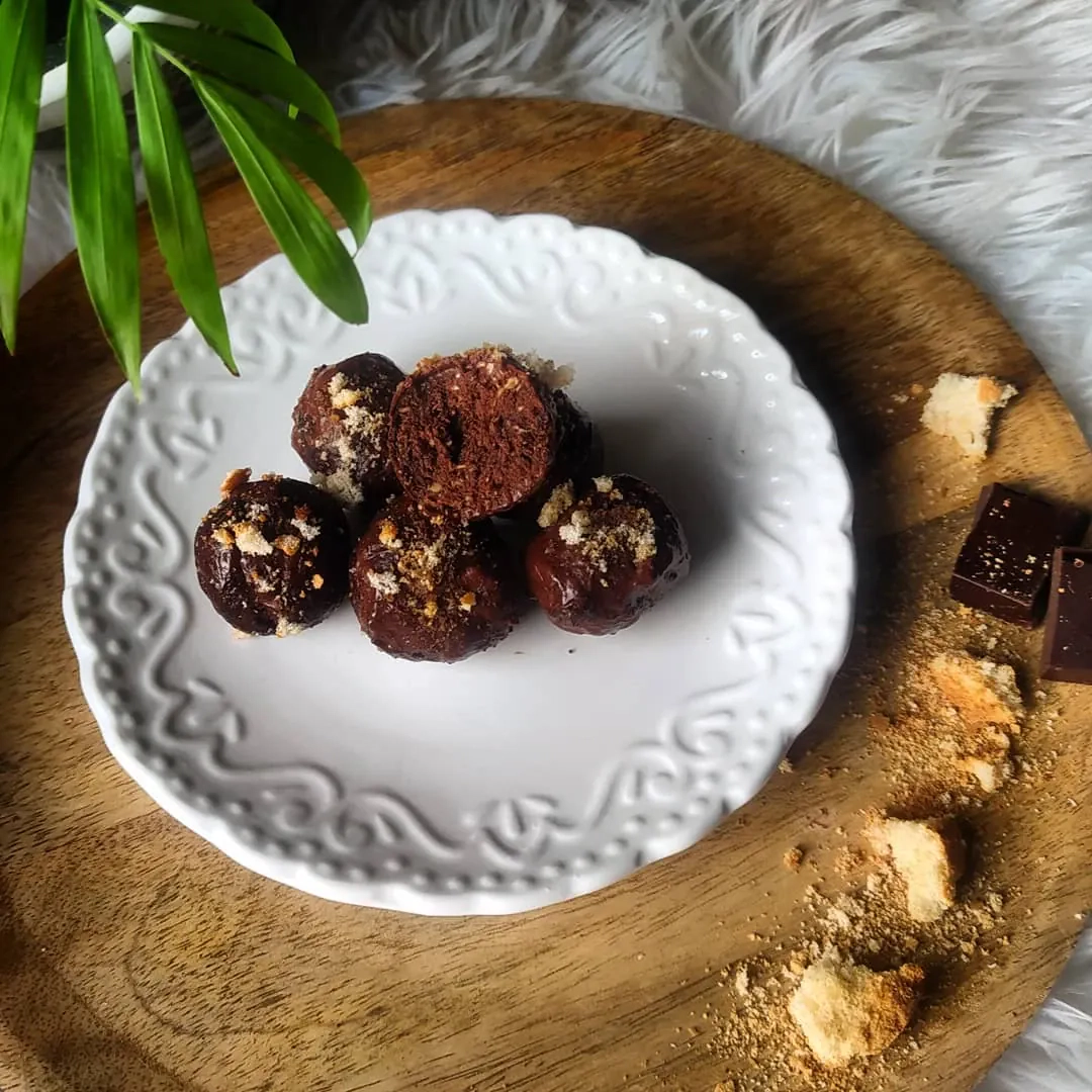 Proteinowe pralinki brownie – zdrowa przekąska dla aktywnych