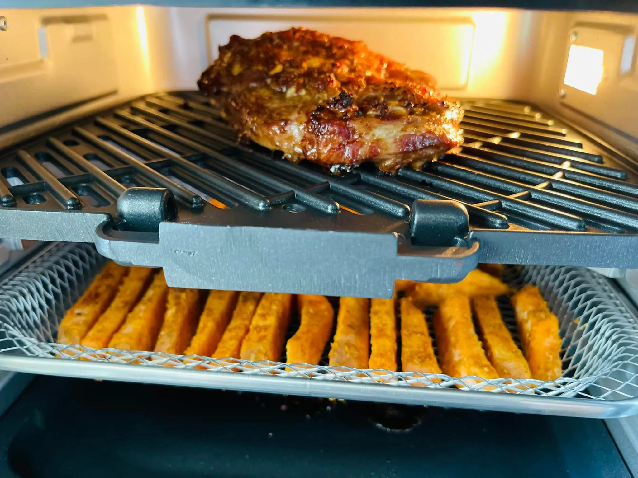 Kiaulienos sprandinės didkepsniai karšto oro gruzdintuvėje