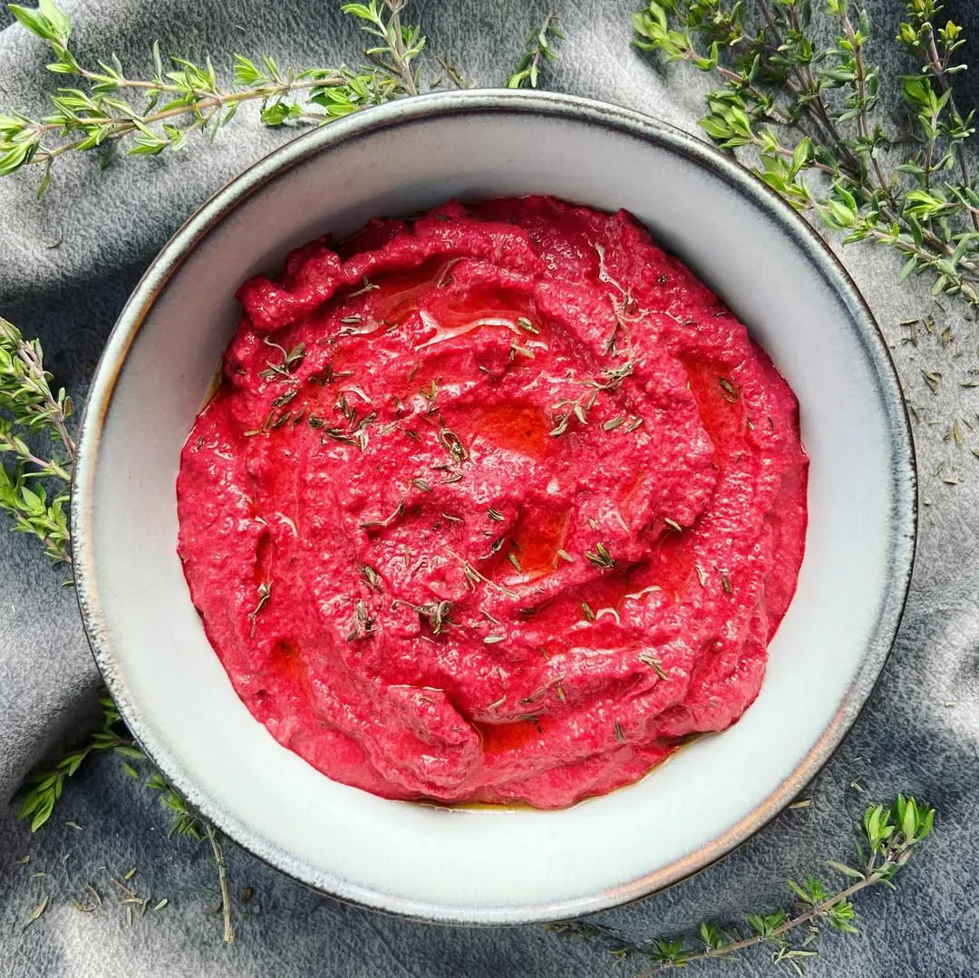 Burokėlių ir fetos užtepėlė be majonezo