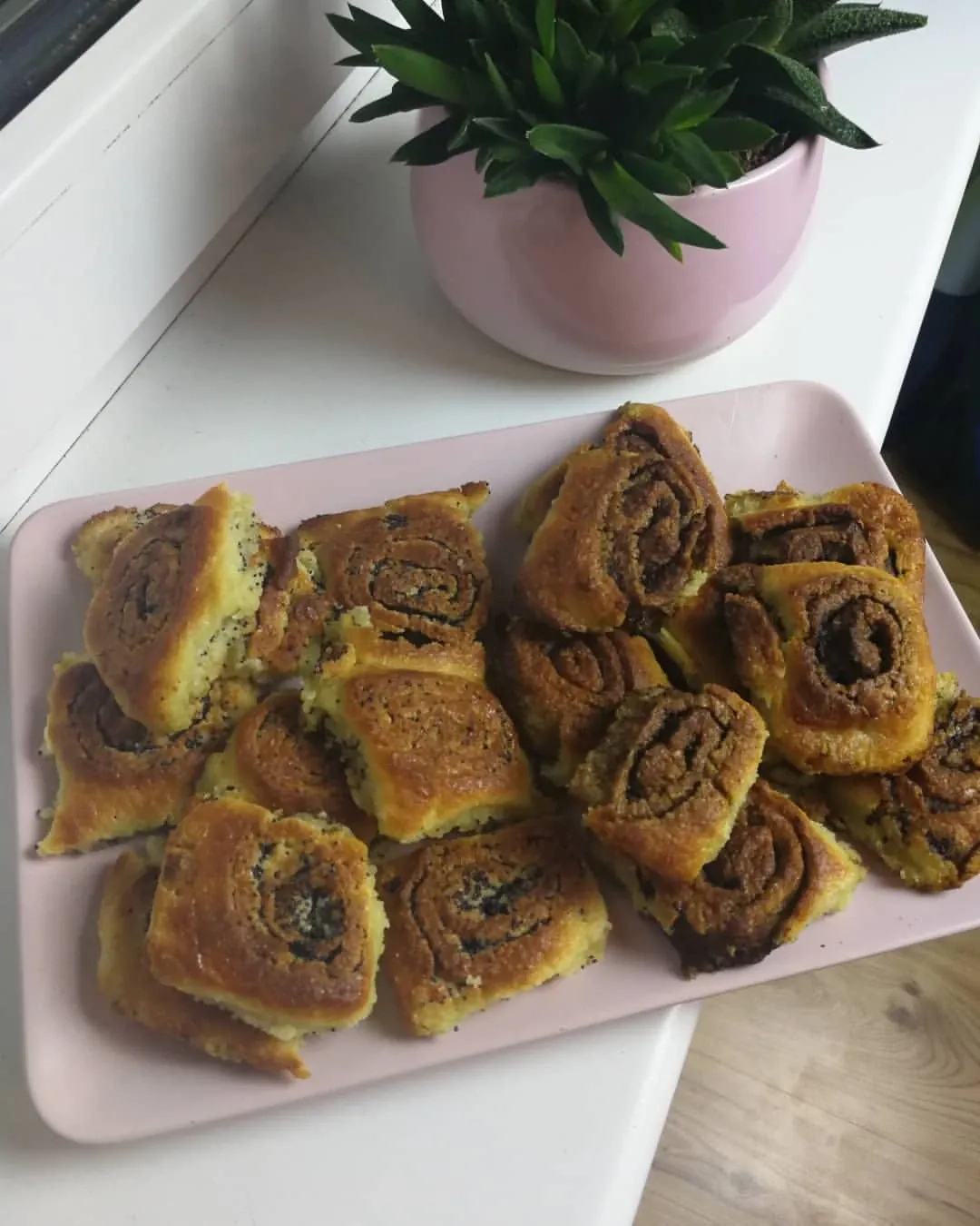 Keto cinamoninės bandelės su maskarponės kremu