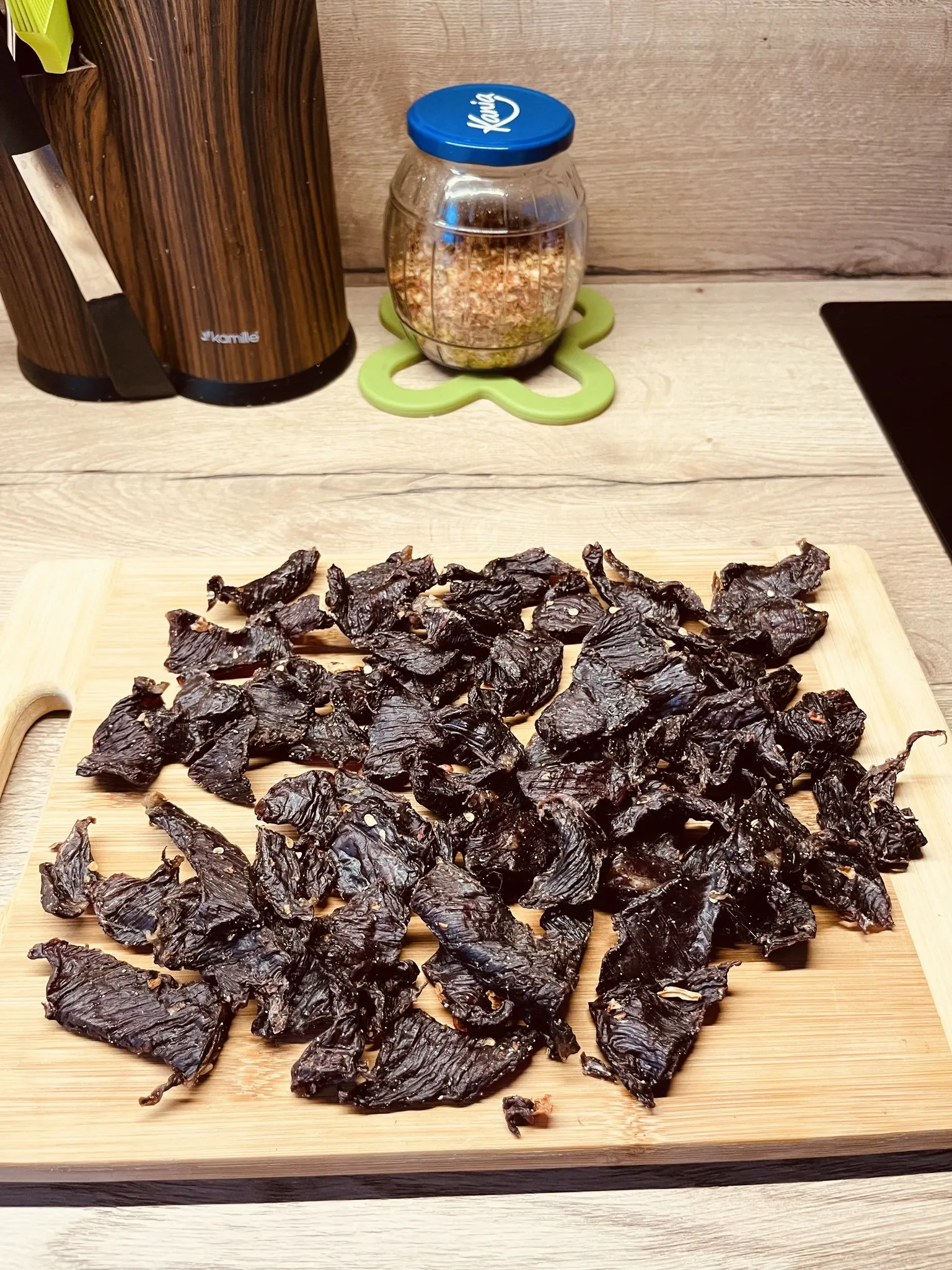Džiovintos jautienos juostelės karšto oro gruzdintuvėje (Jerky Beef)