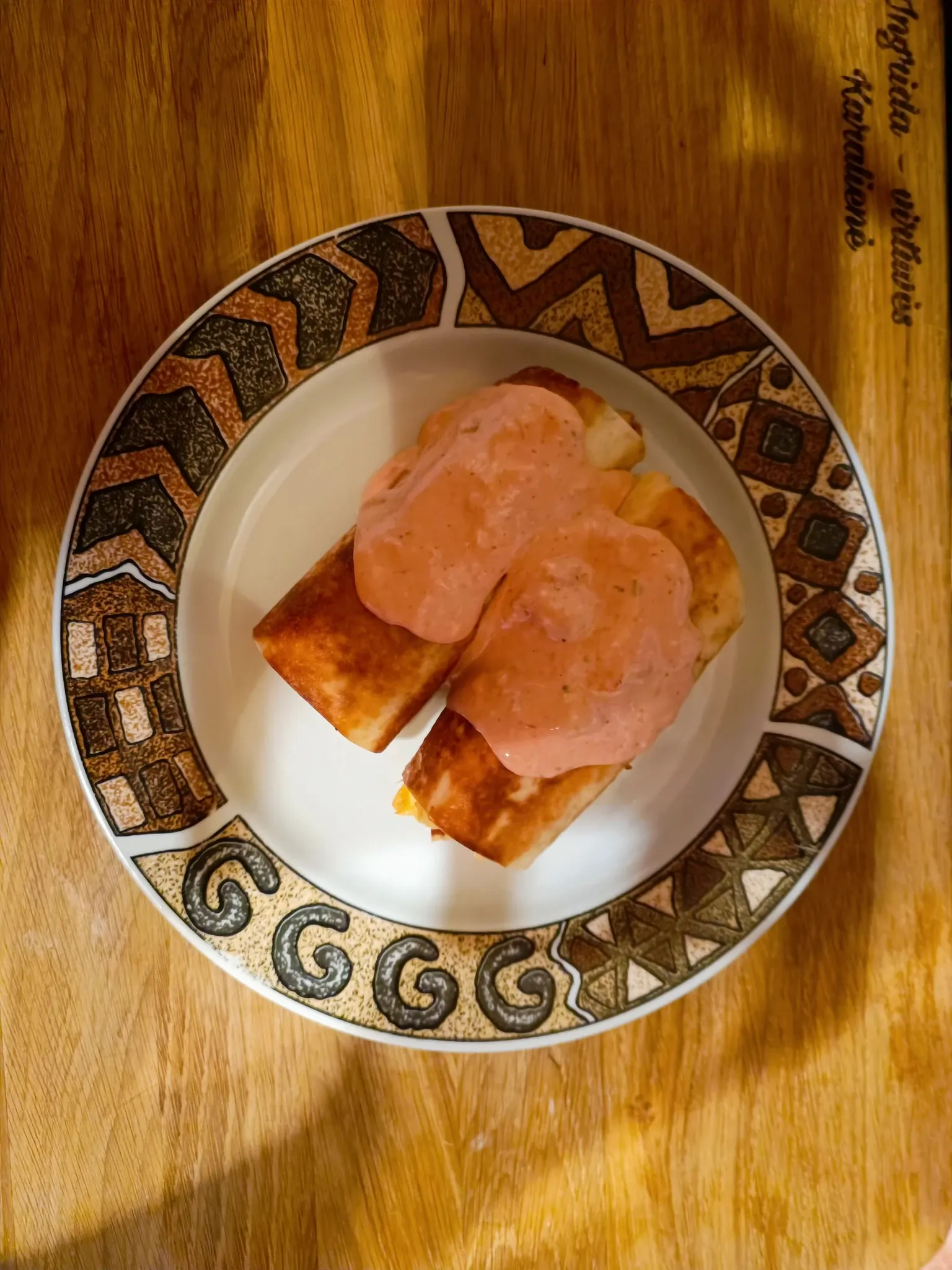 Tortilija su kiaušiniene ir šonine