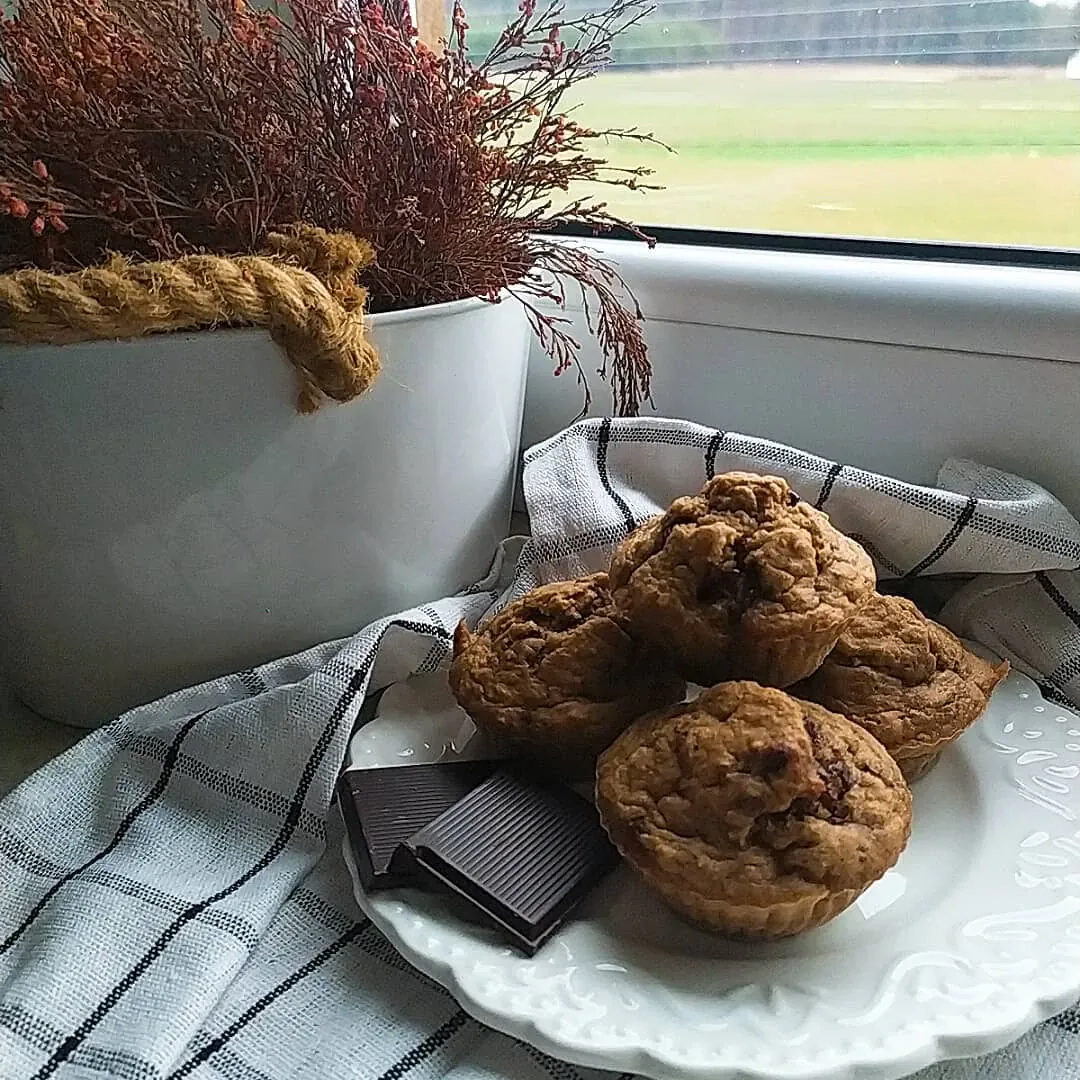 Muffinki bananowe z czekoladą i płatkami owsianymi