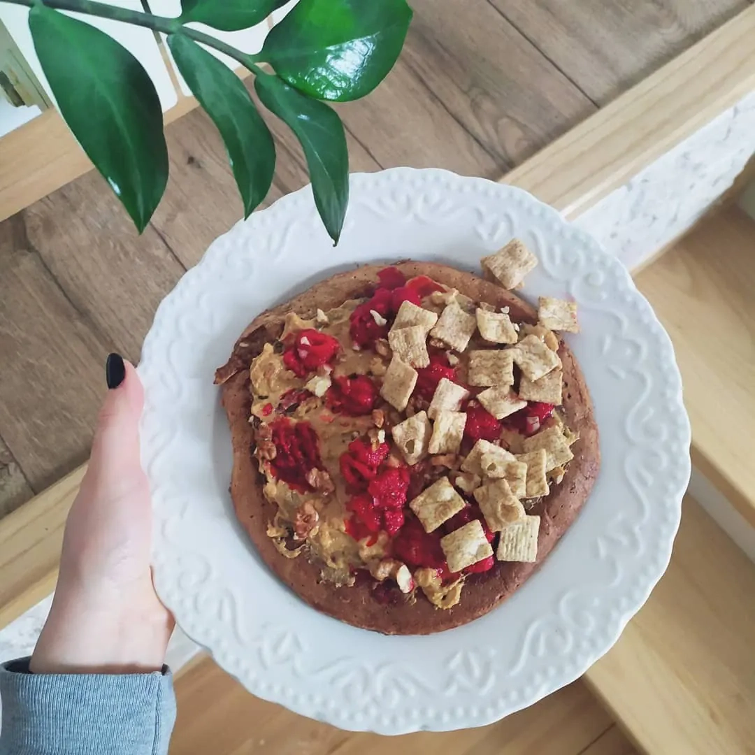 Puszysty omlet bananowy na słodkie śniadanie