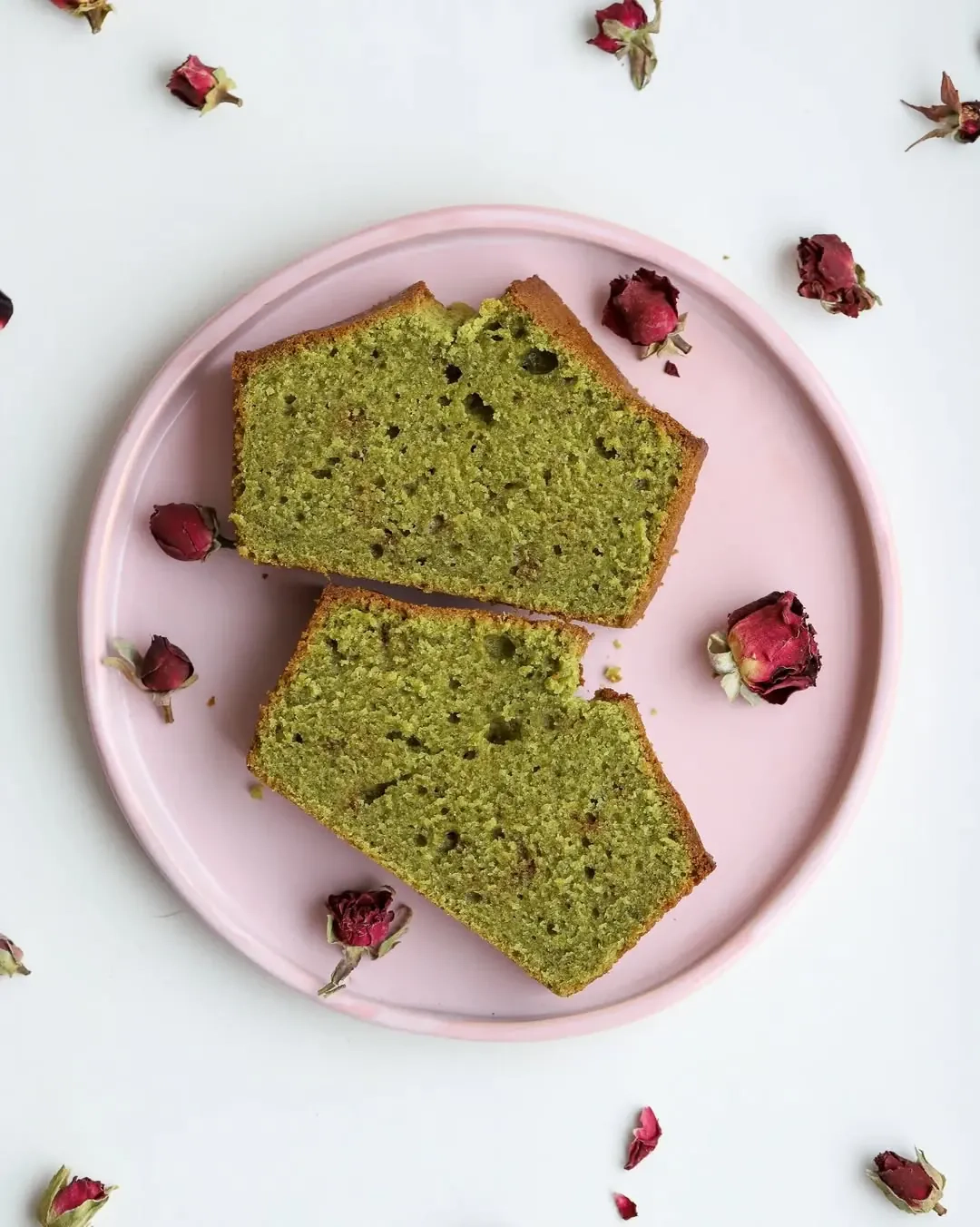 Drėgnas ir purus matcha keksas