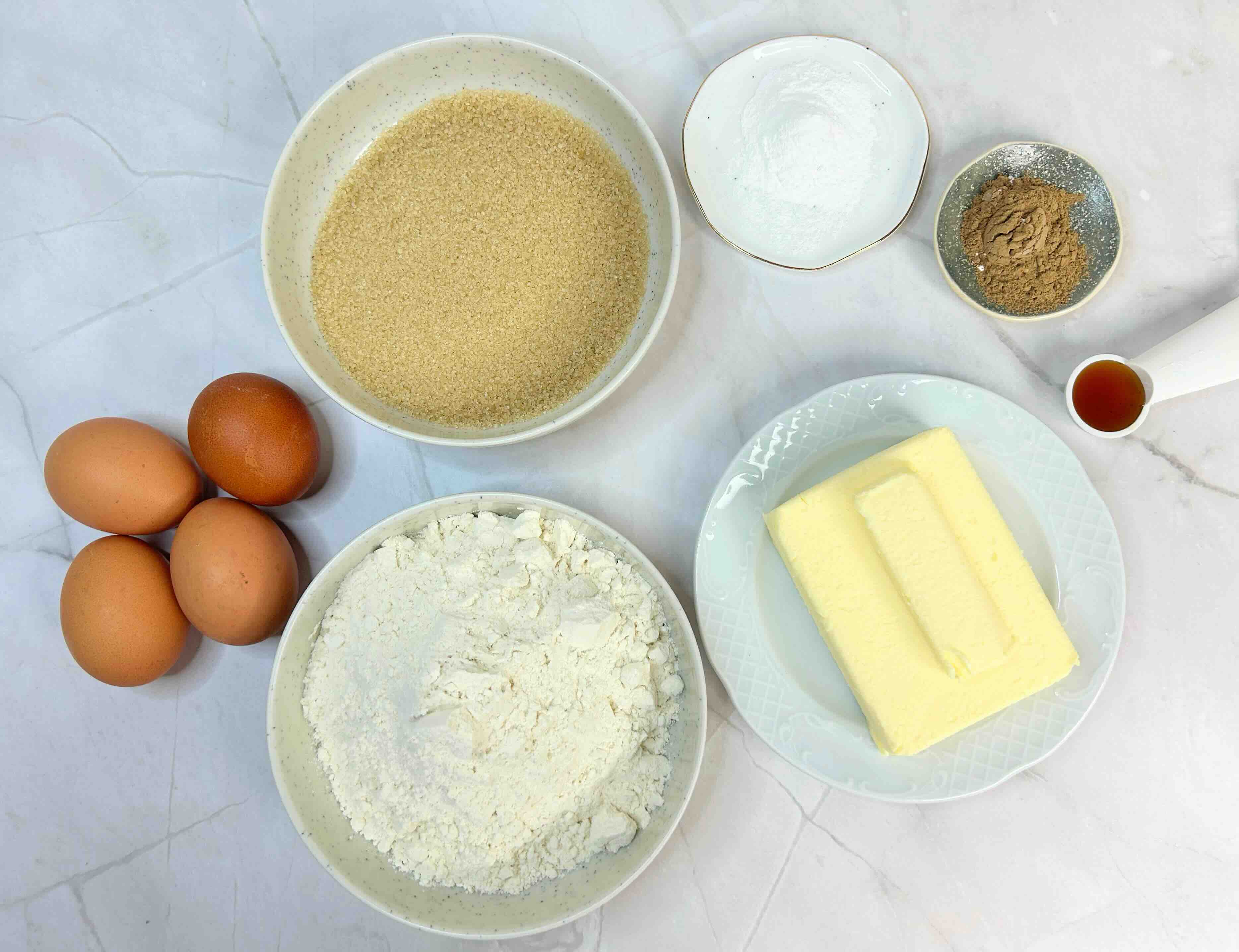 ingredientai biskvitui