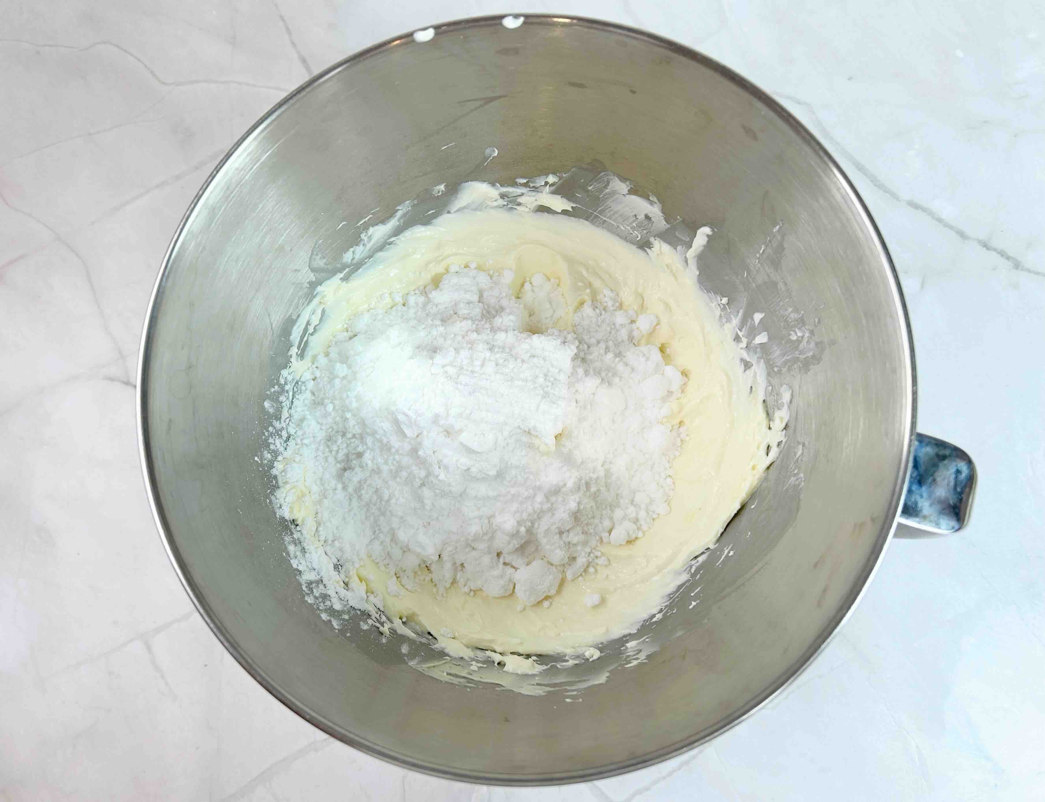 cukraus pudra dubenyje