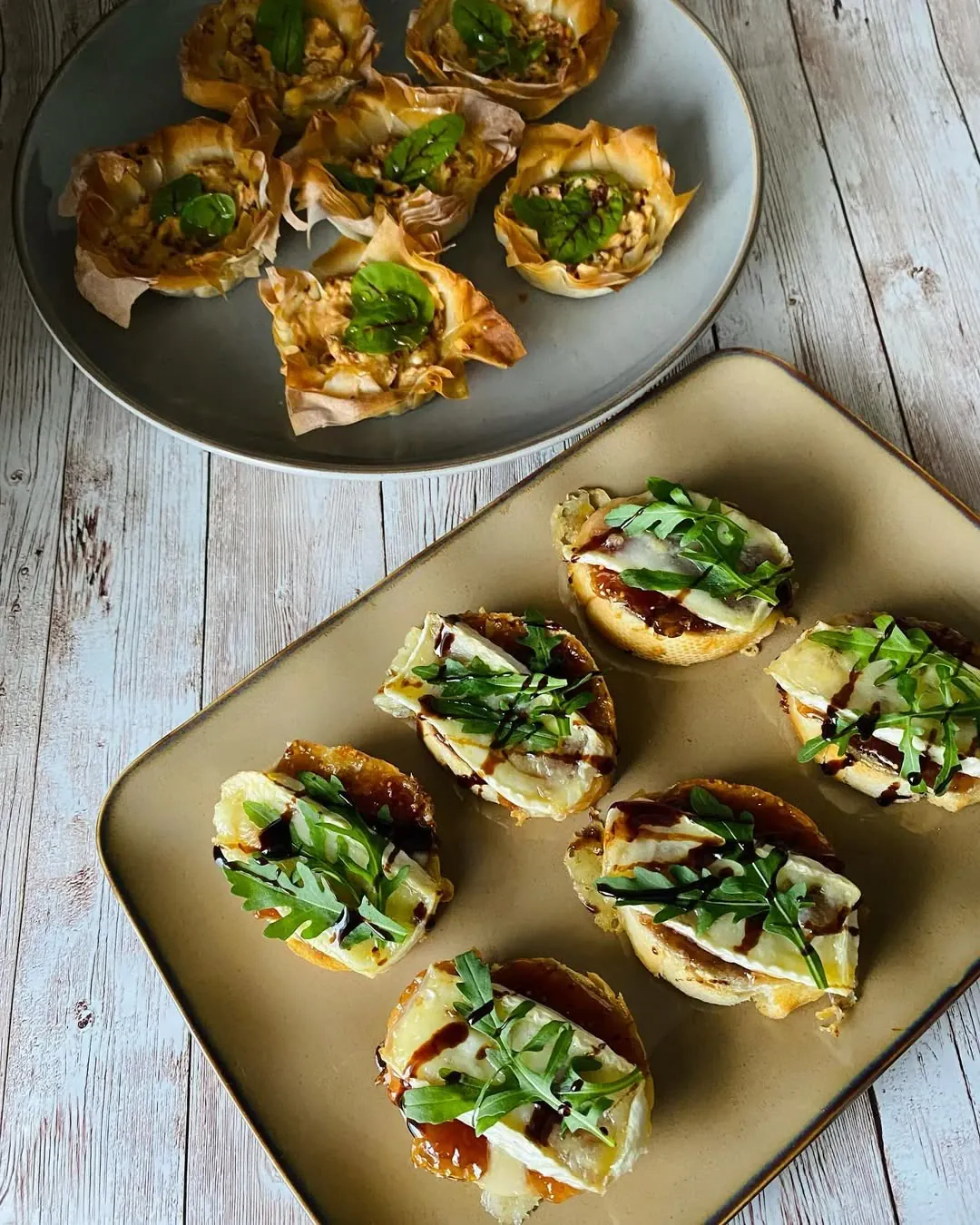 Brusketa su brie sūriu ir figų džemu