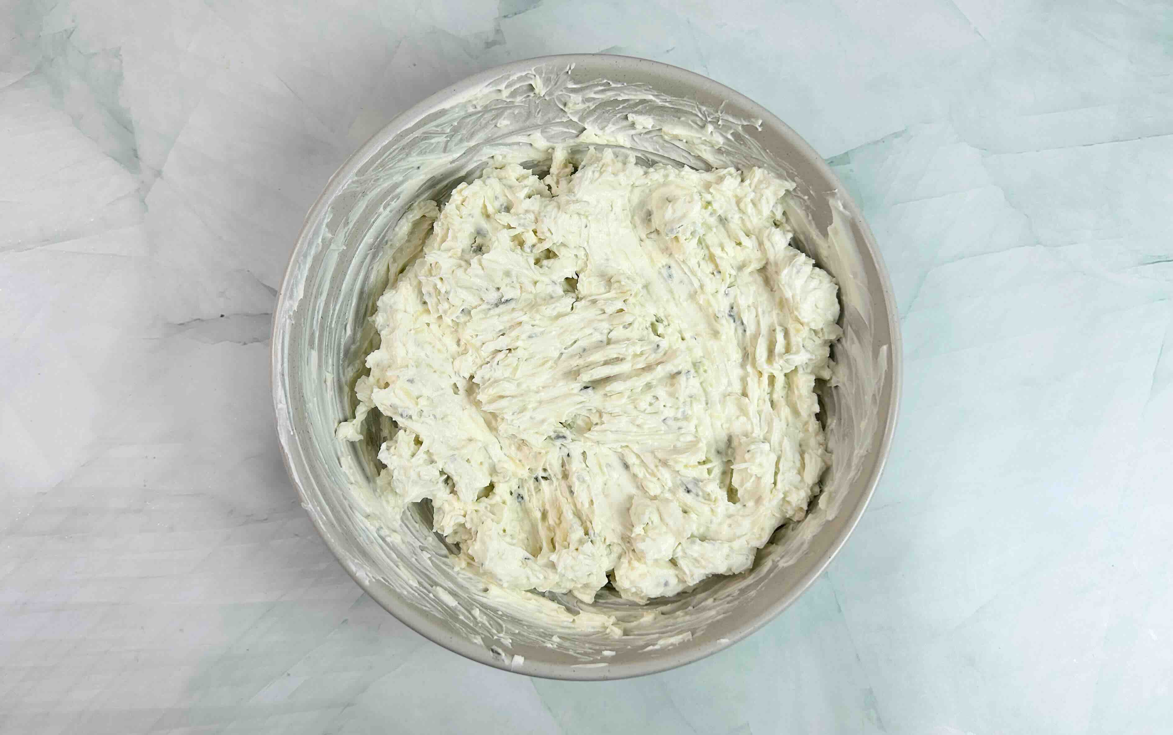 sumaišyta sūrio masė