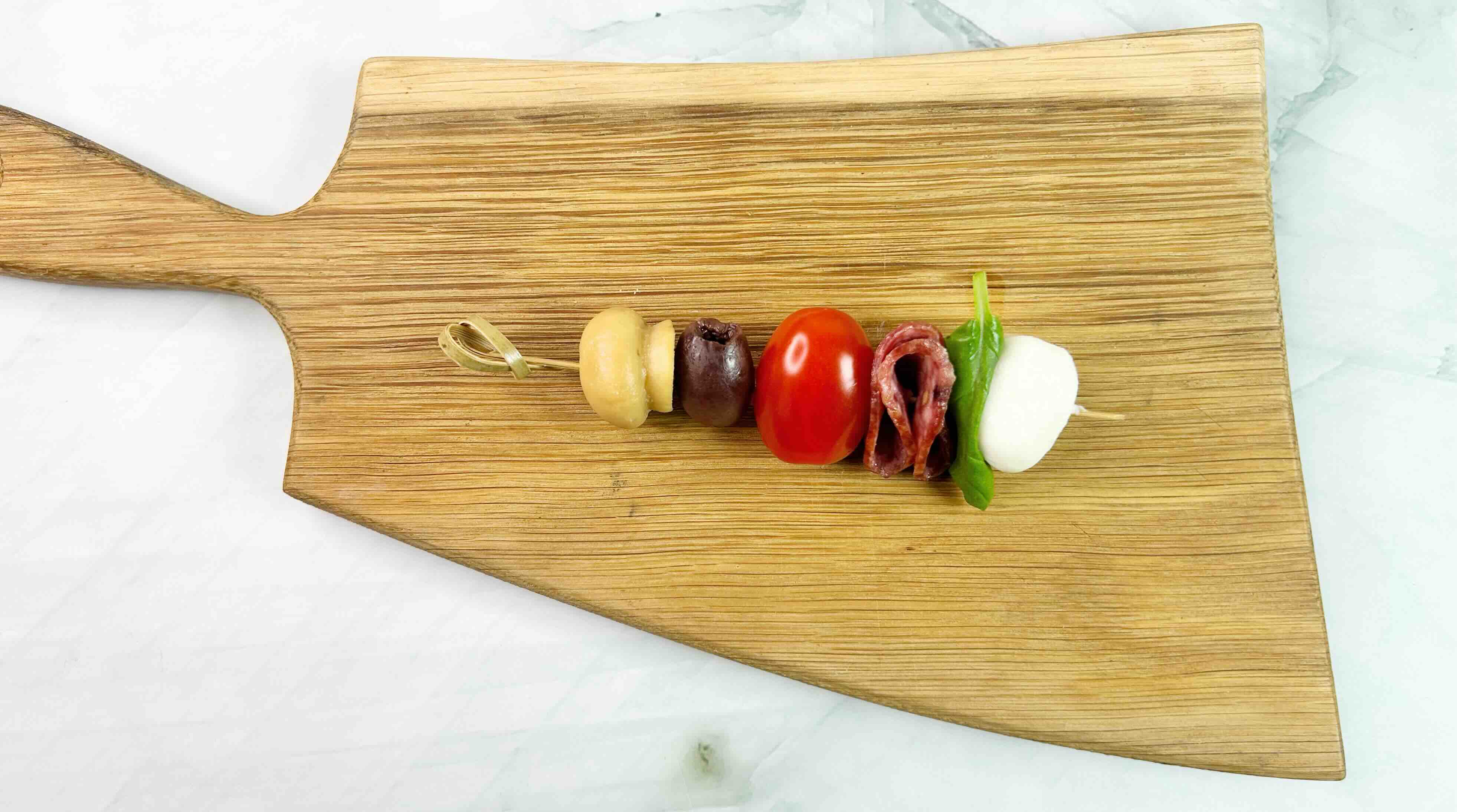 Šventinis užkandžių iešmelių vainikas