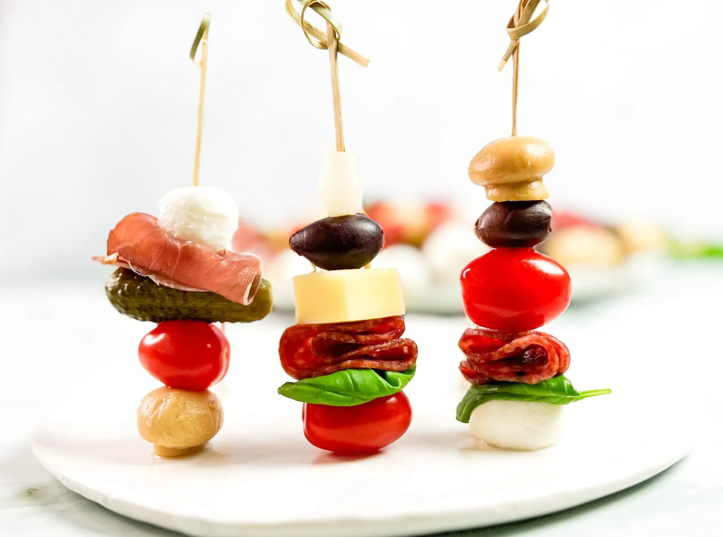 Šventinis užkandžių iešmelių vainikas