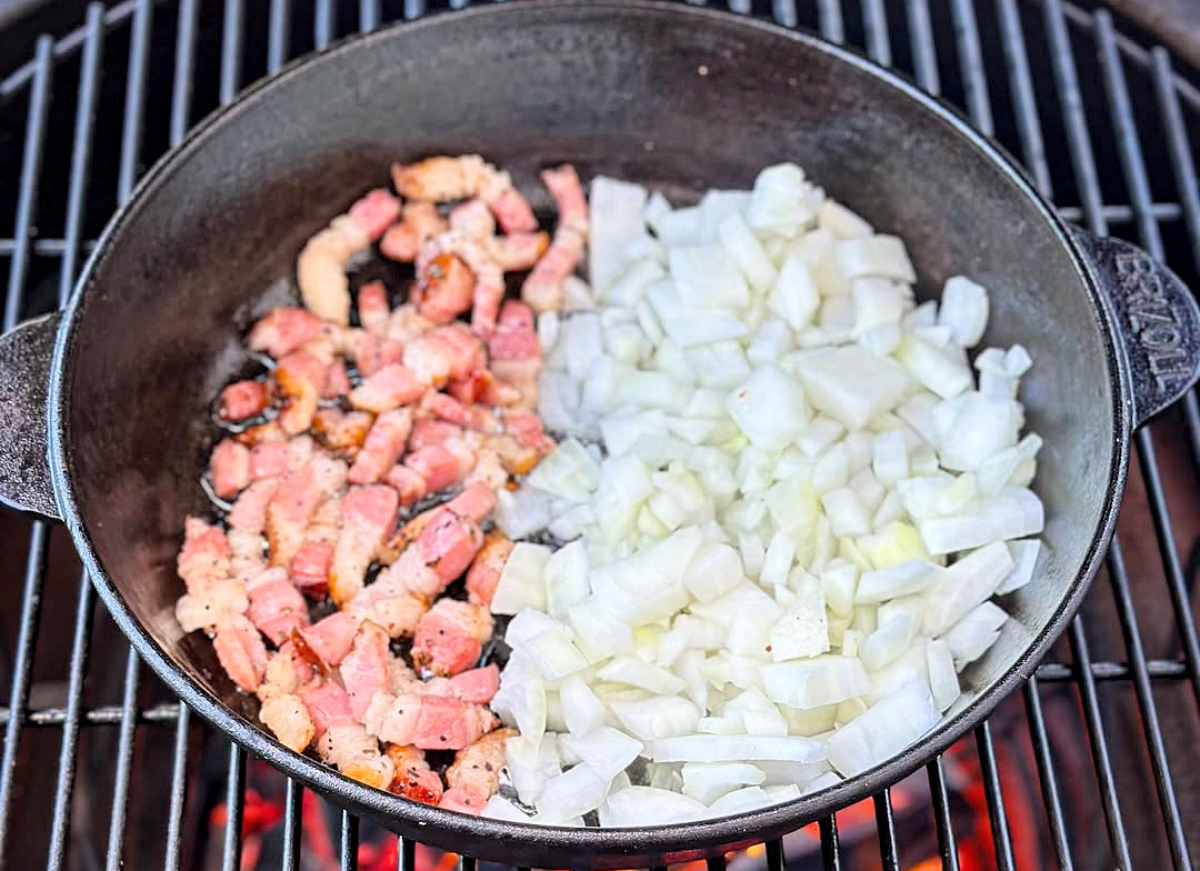 kepama šoninė su svogūnais