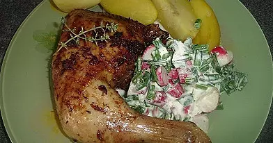 Vištiena su raudonėliu