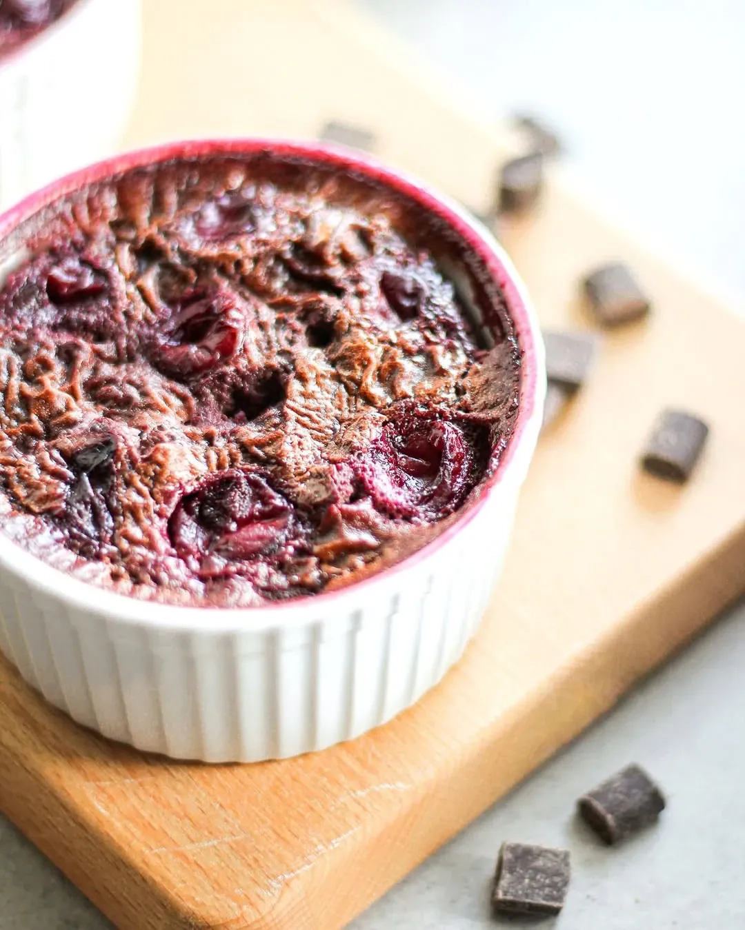 Kepta šokoladinė avižinė košė Kepta šokoladinė avižinė košė