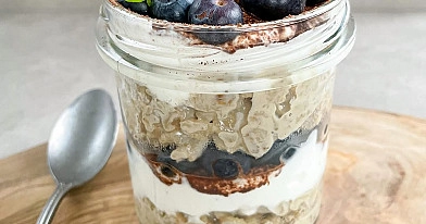 Avižinė košė "Tiramisu" stiliumi
