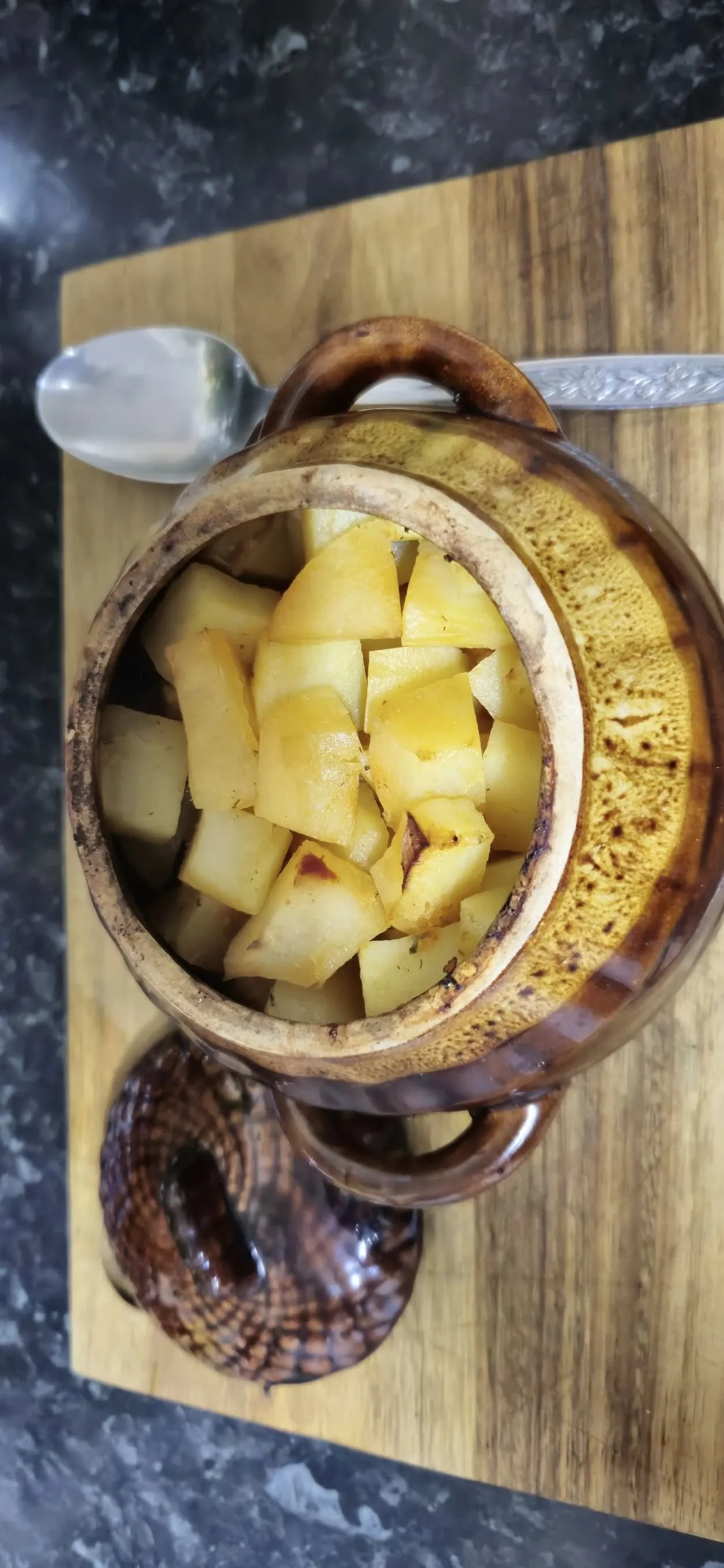 Čenakai su daržovėmis ir mėsa – tradicinis troškinys