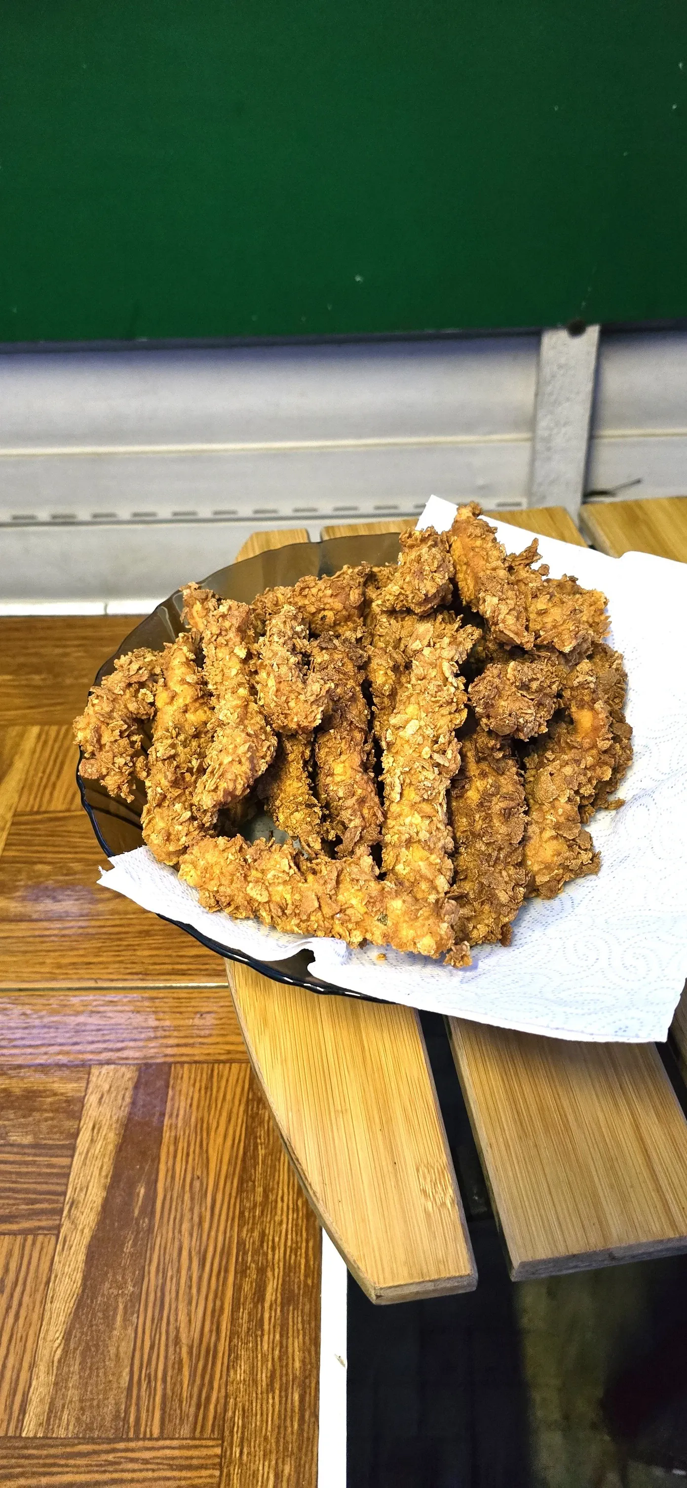 Tortilija su vištienos juostelėmis, keptomis kamado tipo grilyje