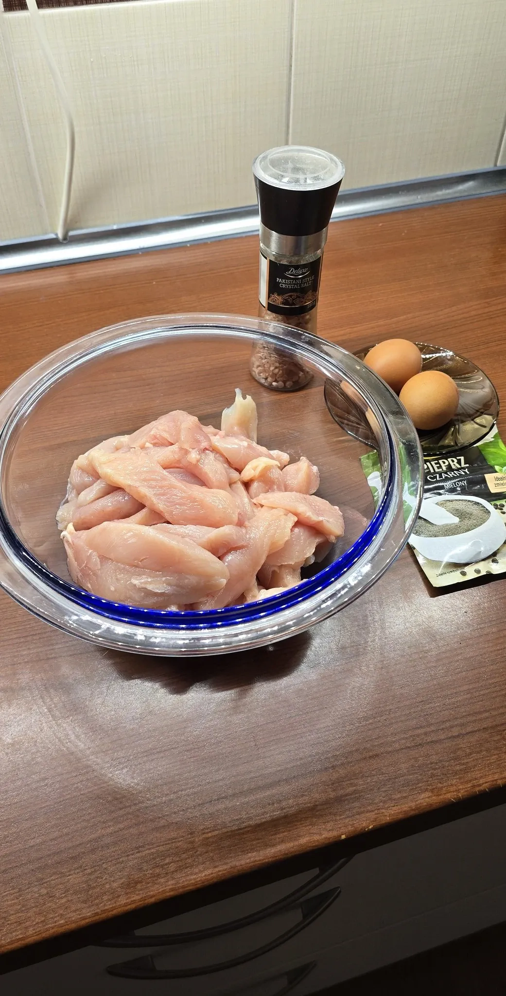 Tortilija su vištienos juostelėmis, keptomis kamado tipo grilyje