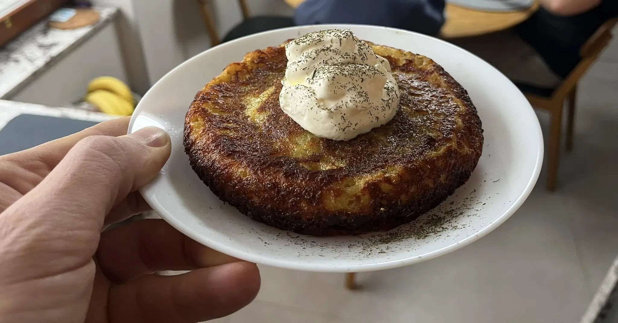 Bulviniai blynai su mėsa, kepti kamado grilio kepsninėje