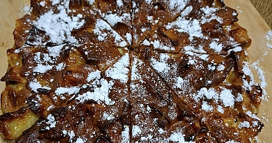 Obuolių pyragas "Šarlotė" su sviestu, karšto oro gruzdintuvėje
