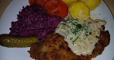 Kiaulienos karbonadas su pievagrybių padažu 🥰