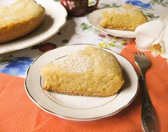 Biszkopt bez jajek w powolnej kuchence