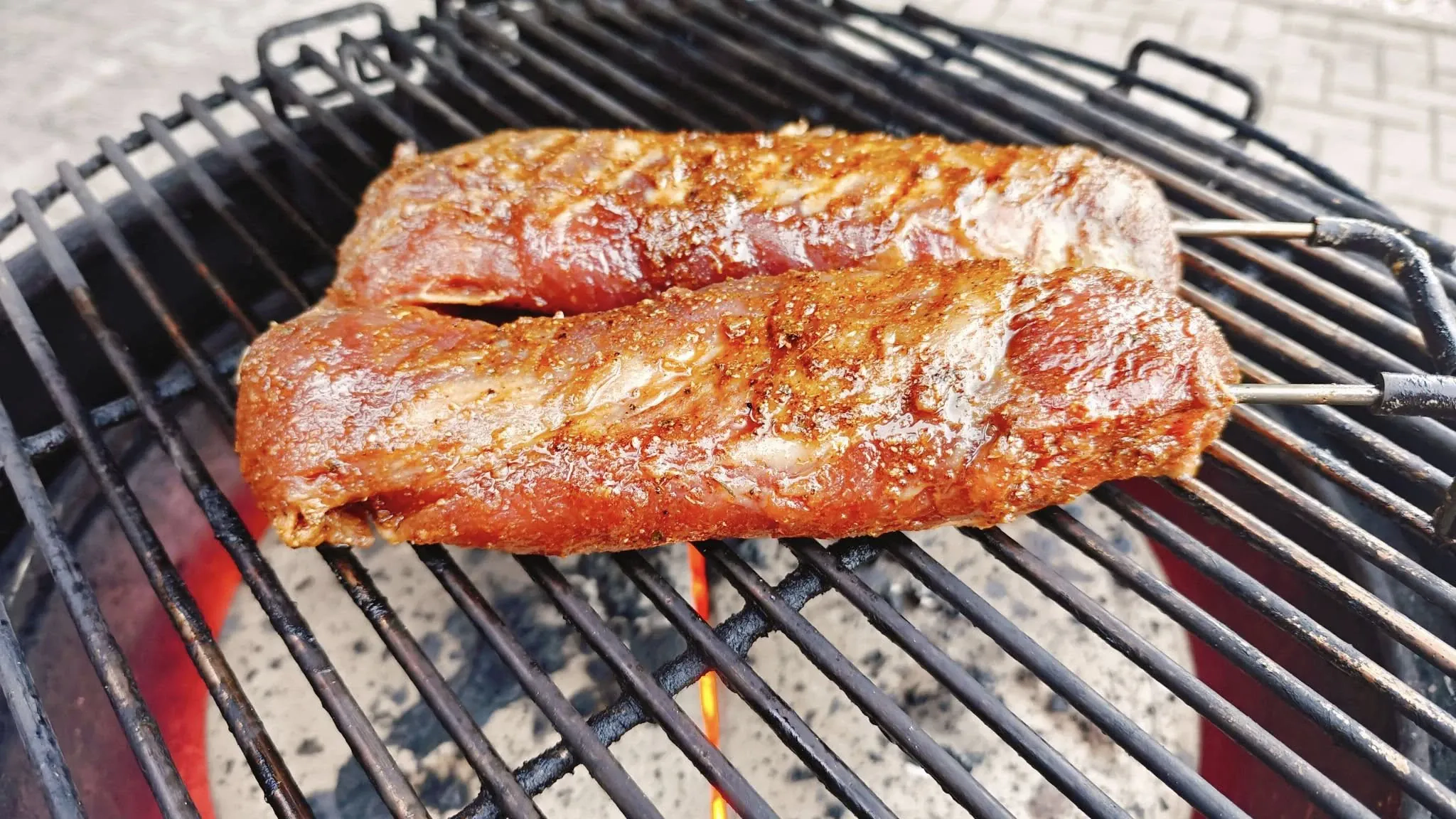 Iberico kiaulienos išpjova, kepta kamado tipo grilyje