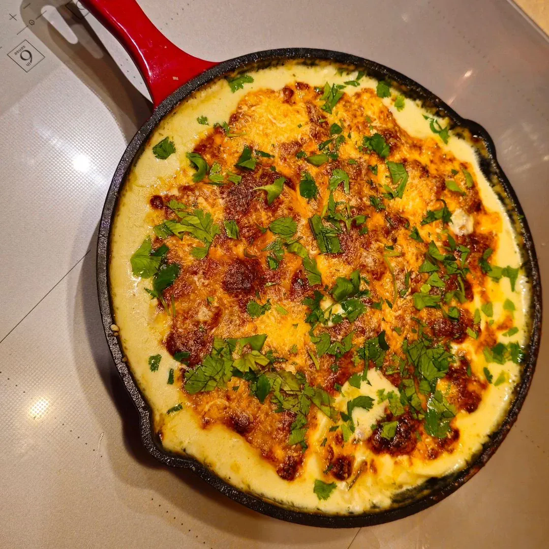Bulvių apkepas su sūrio padažu (Potato gratin) Bulvių apkepas su sūrio padažu (Potato gratin)