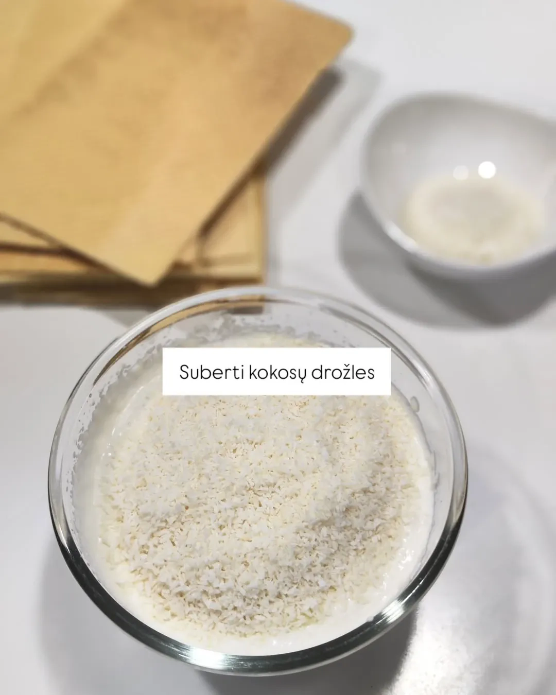 Greitas kokosinis tortas su kremine varške, per 10 minučių