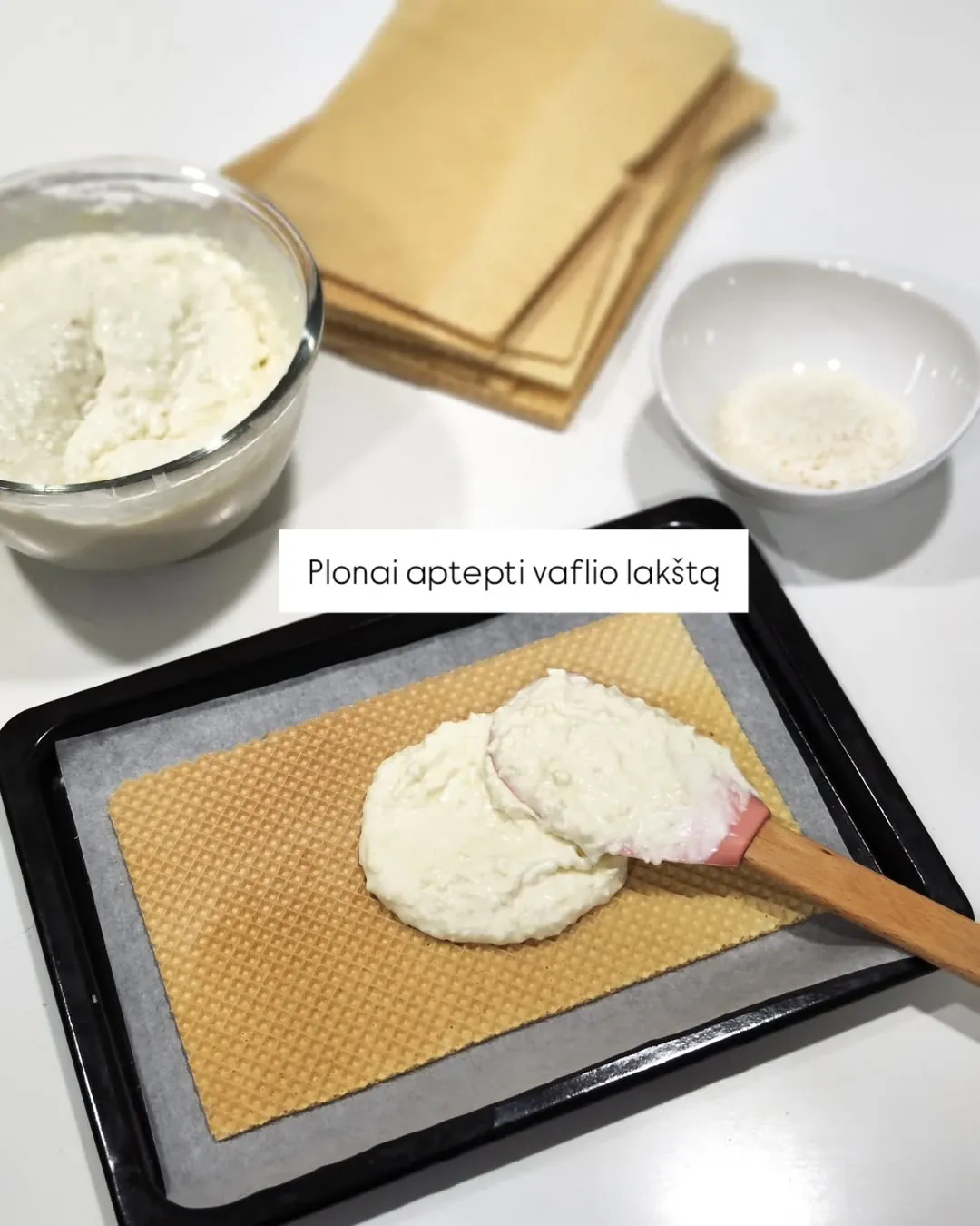 Greitas kokosinis tortas su kremine varške, per 10 minučių