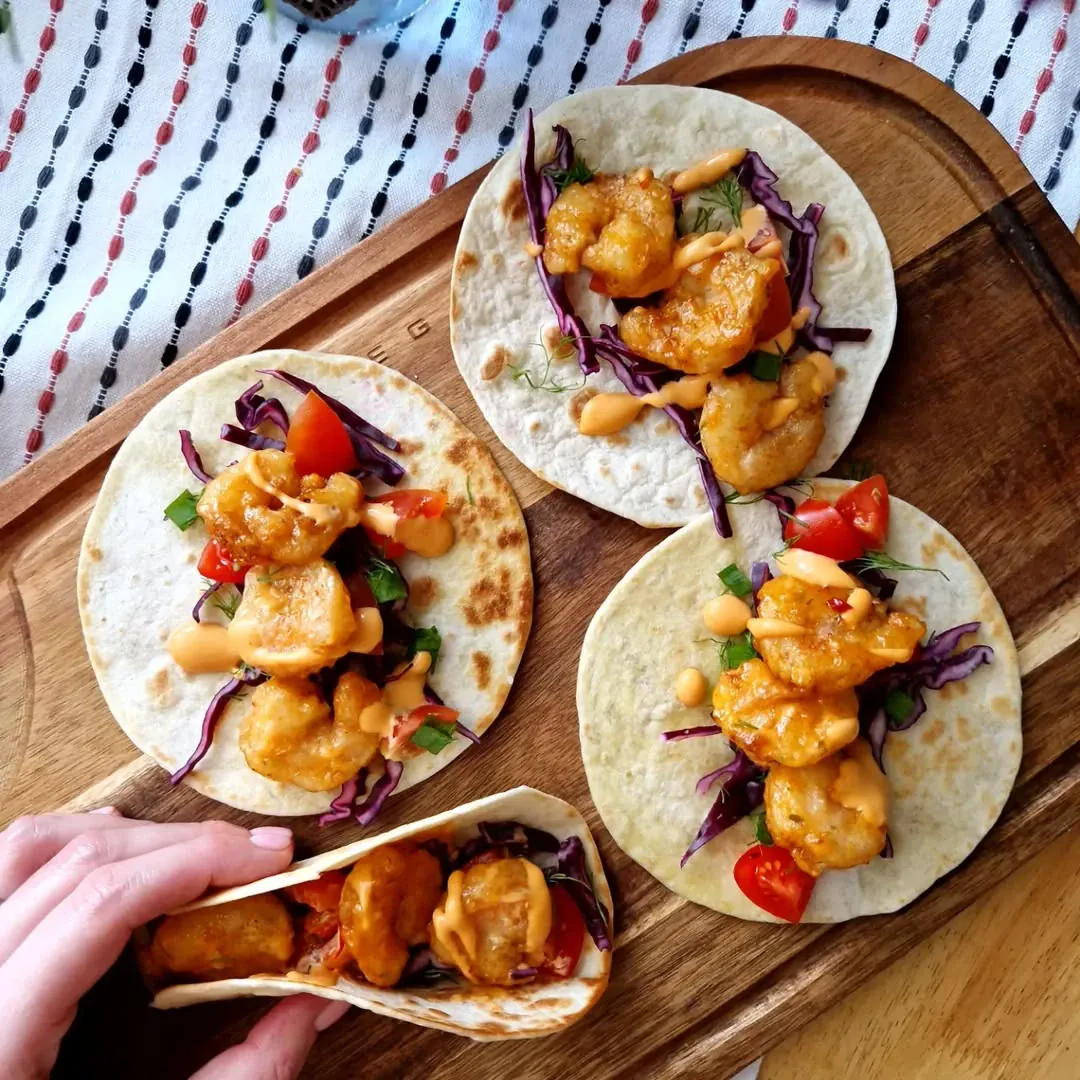 Tacos su Bang Bang krevetėmis ir skaniu padažu