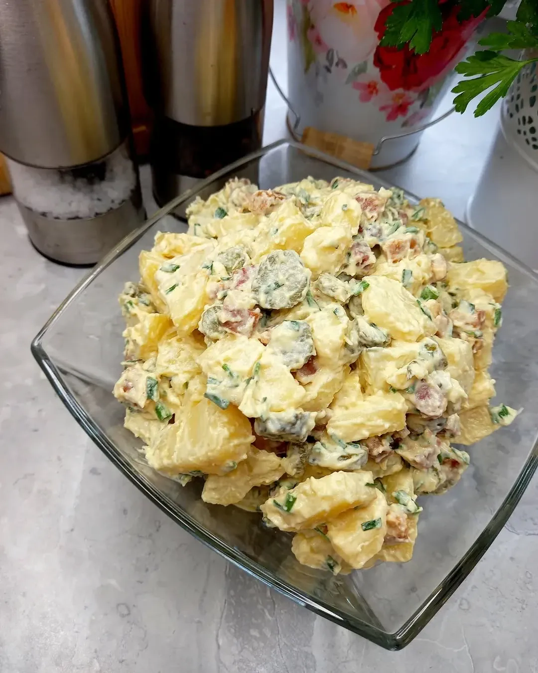 Bulvių mišrainė su šonine ir garstyčiomis