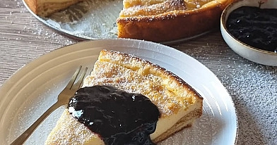 Drėgnas jogurtinis pyragas su bananais ir citrina