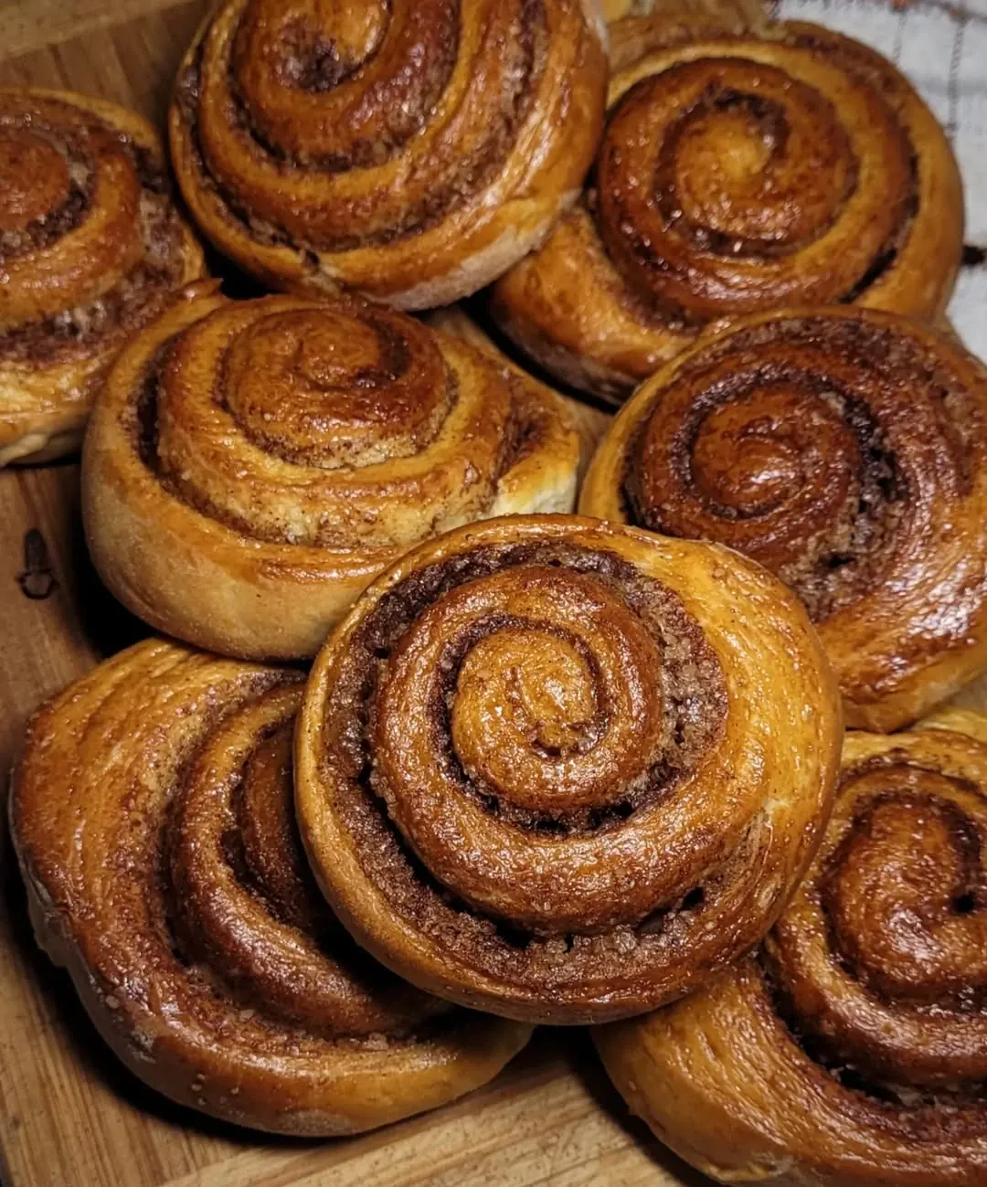 Paprastos mielinės bandelės su cinamonu