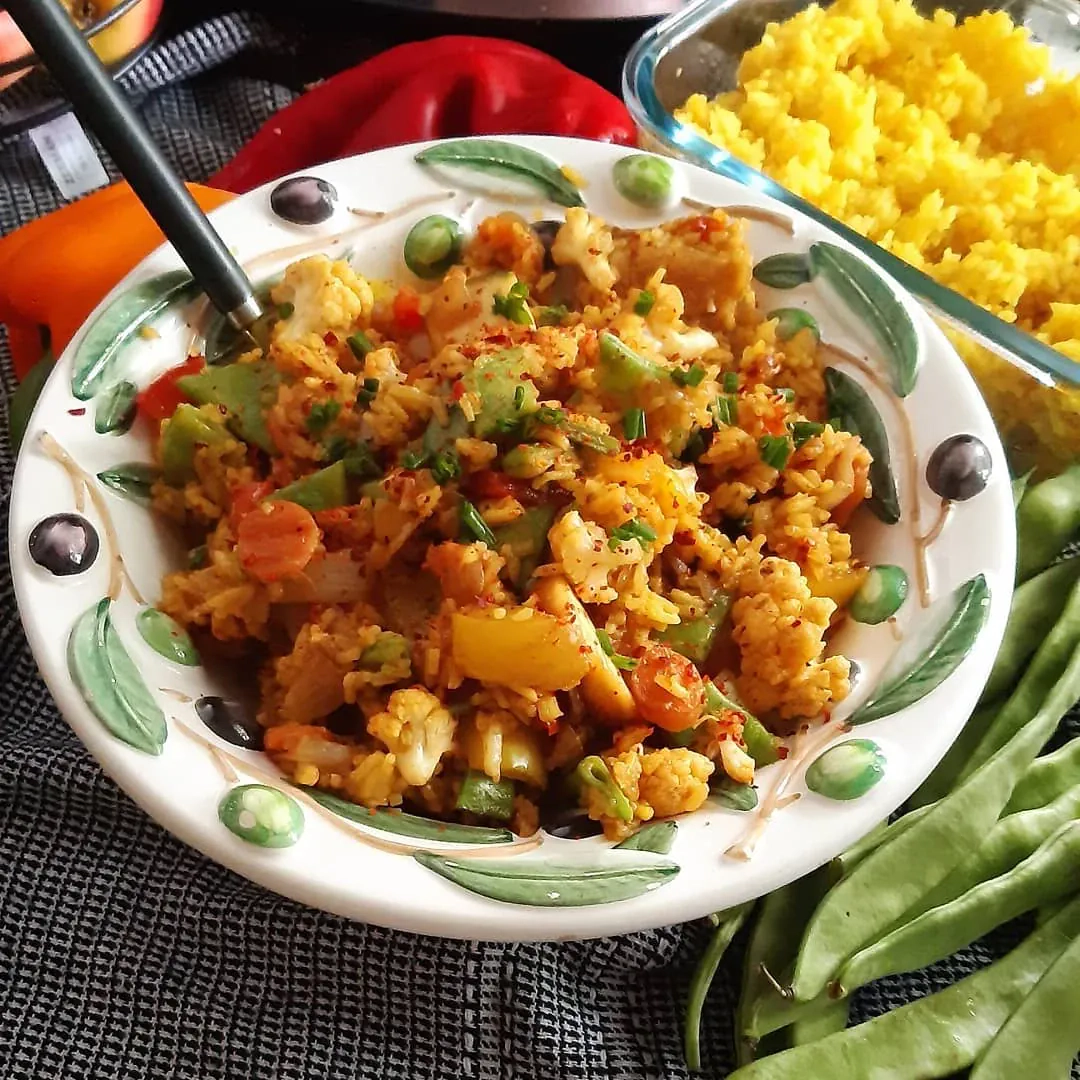 Kepti ryžiai su traškiomis daržovėmis