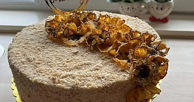 Veganiškas medaus tortas - medutis