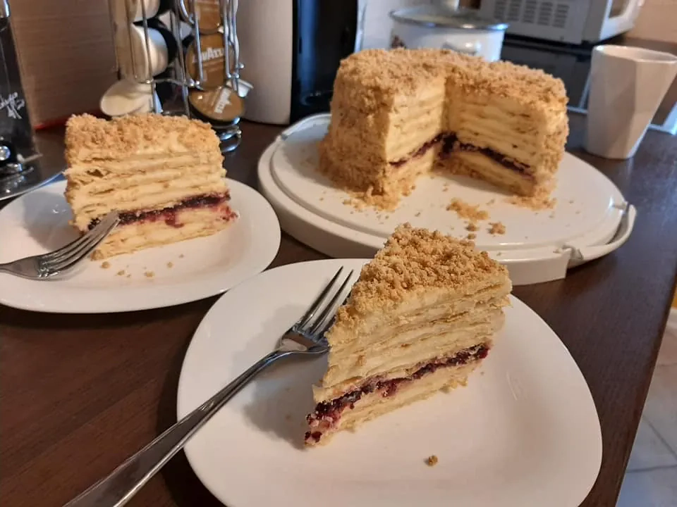 Tortas Napoleonas su kremu