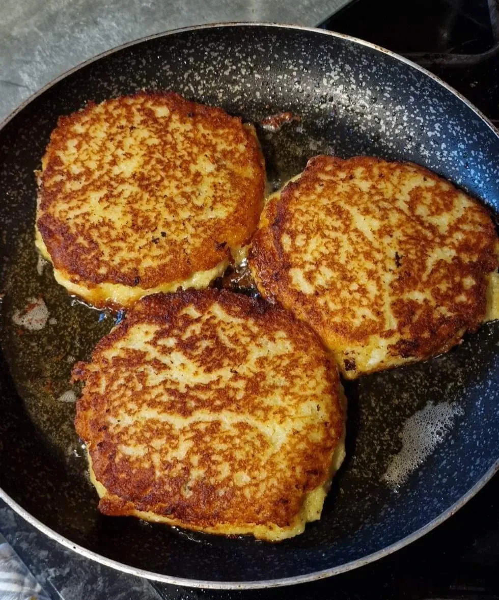 Bulviniai blynai su mėsa (mėsos faršo įdaru)