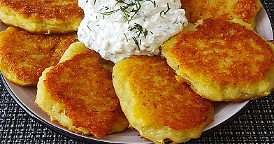 Bulviniai blynai iš šviežių bulvių