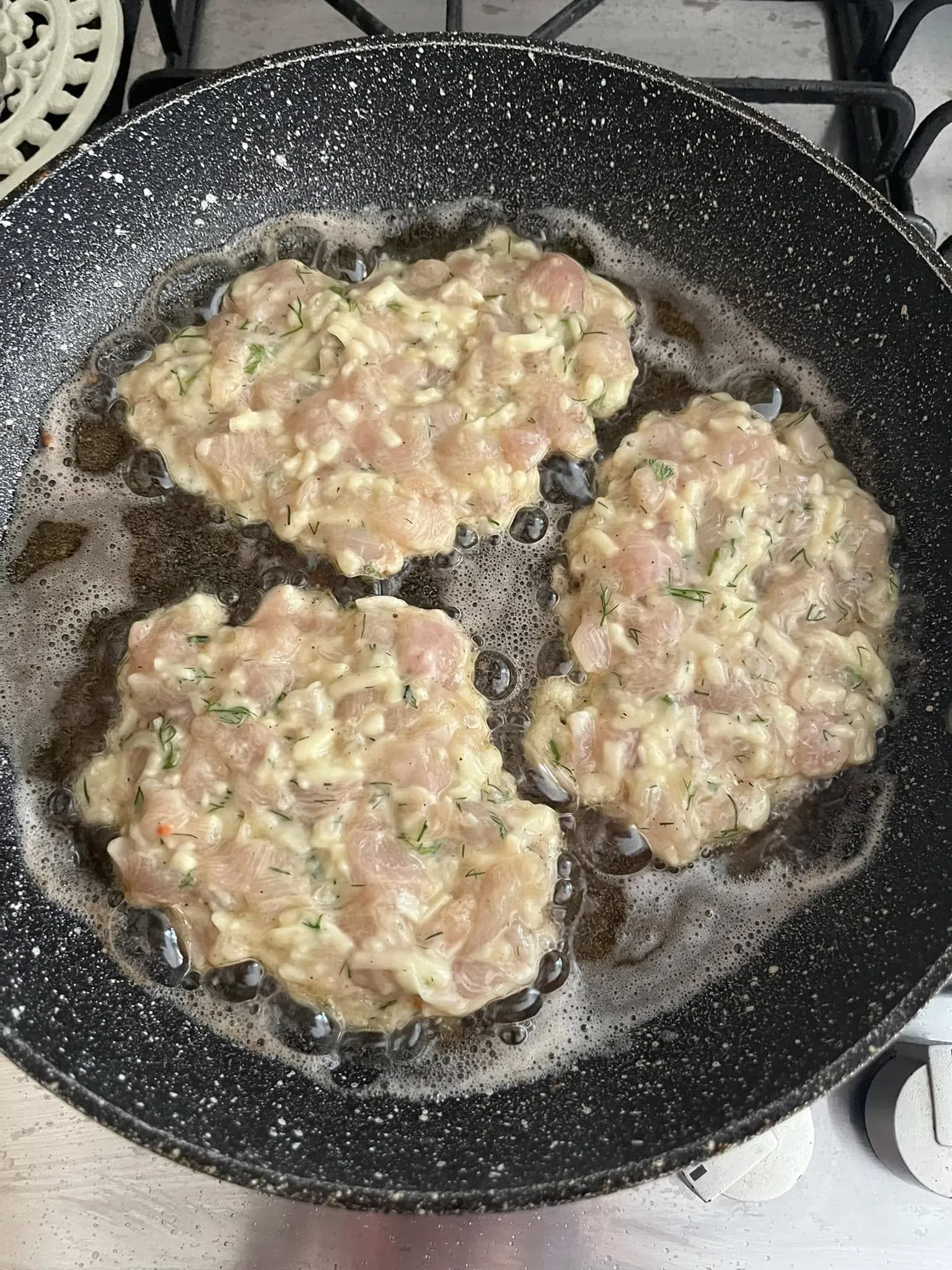 "Žento" blynai iš vištienos krūtinėlės su majonezu ir sūriu