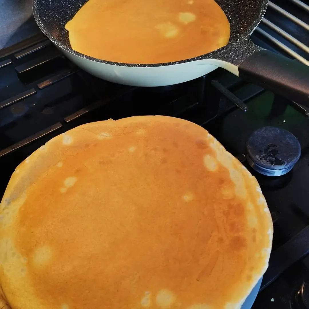 Lietiniai blynai su virtos mėsos įdaru