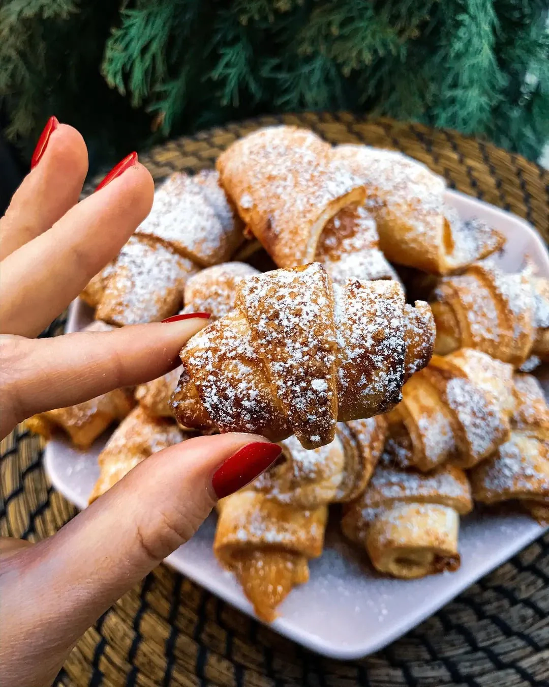 Pyragėliai "obuoliai skarelėse"