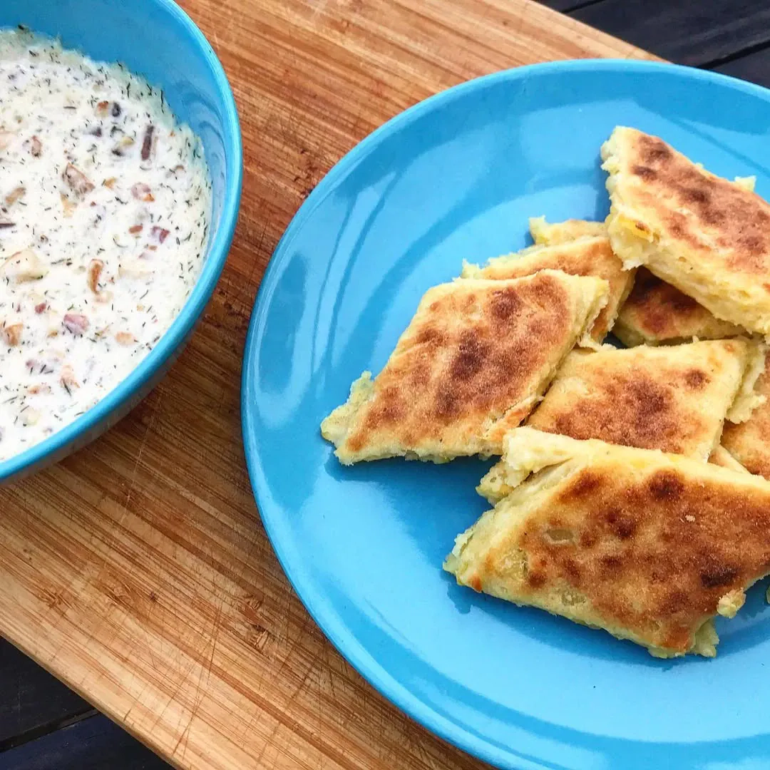 Švilpikai orkaitėje su grietinėlės ir šoninės padažu