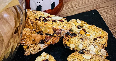 Biskočiai - biscotti su migdolais, pistacijomis ir spanguolėmis 😋